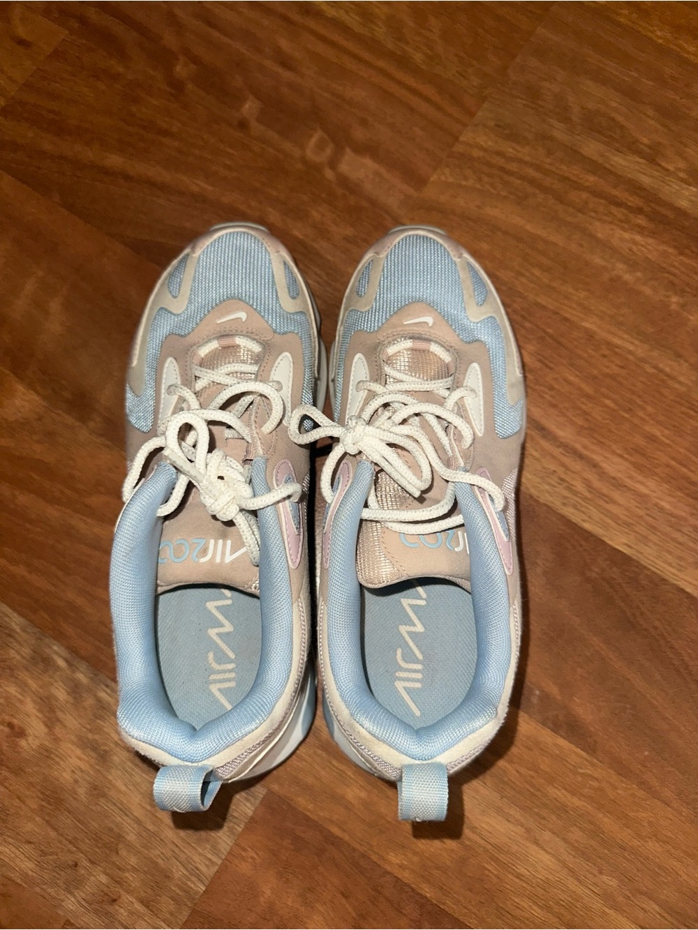 Nike Women’s Air Max-Style Pastel Sneakers in Light Blue and Beige - Picture 5 of 9